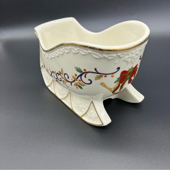 Mikasa Holly Sleigh Centerpiece Christmas Bowl KT410 - Picture 7 of 10